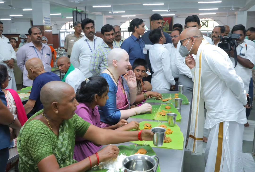 Pawan Kalyan Wife Anna Lezhneva Visits Tirumala