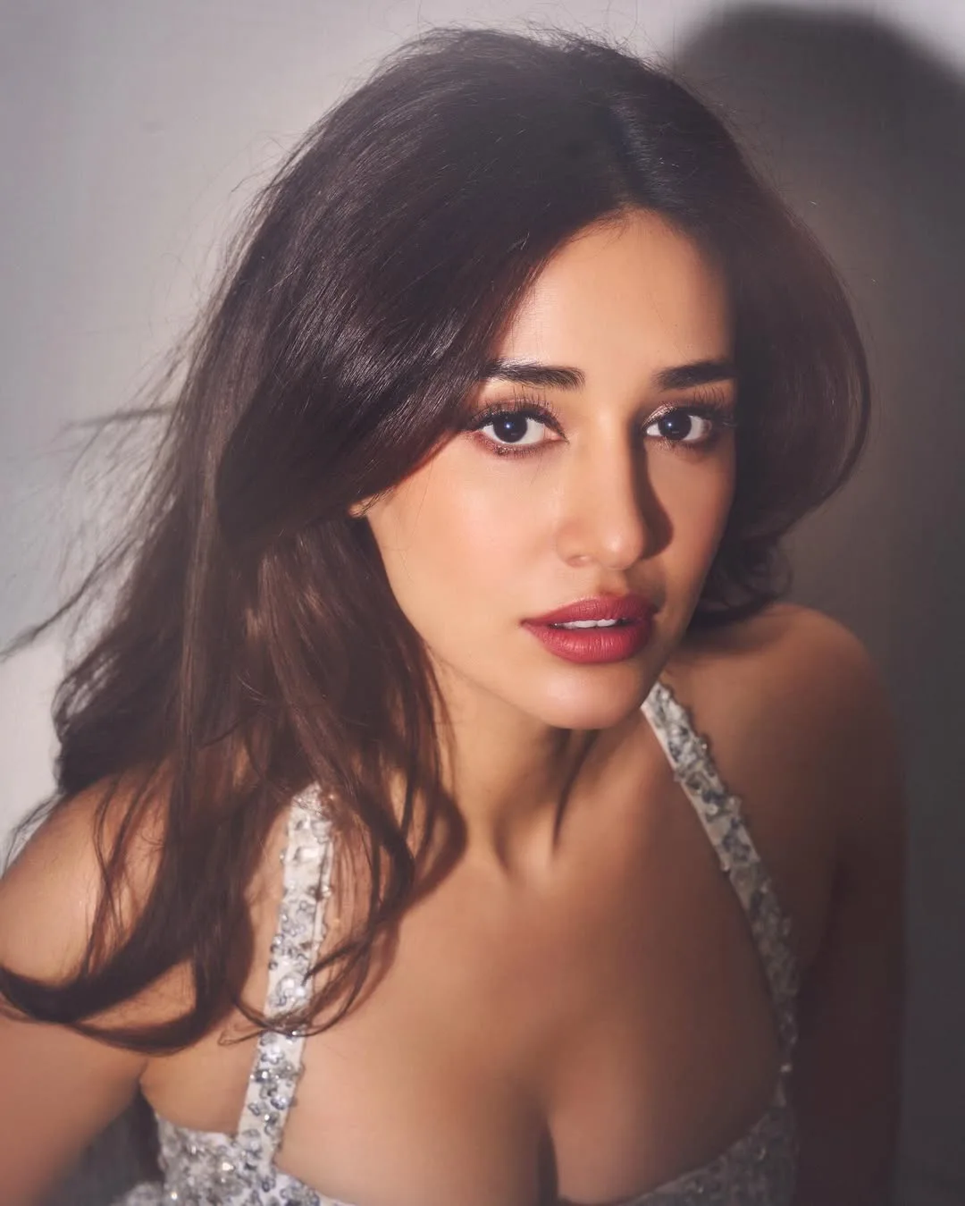 Disha Patani Shines with Her Beauty