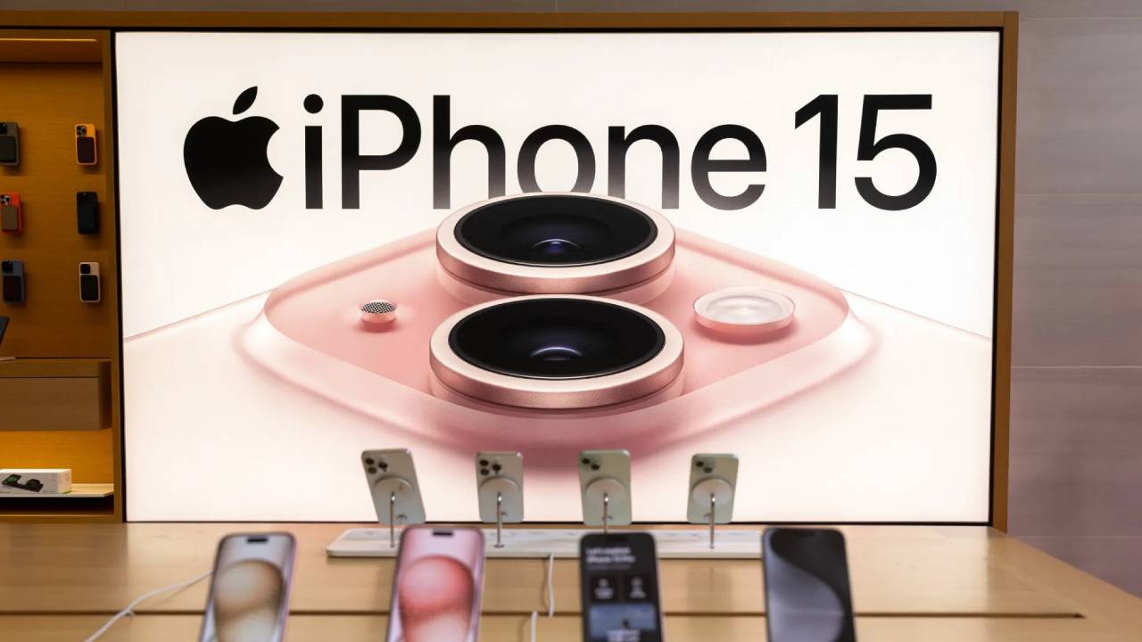 iPhone 15 Price drop : వావ్.. వండర్ఫుల్.. అమెజాన్లో తక్కువ ధరకే ఐఫోన్ 15 కొనేసుకోండి.. ఇది కదా డీల్ అంటే..! iPhone 15 Price drop : వావ్.. వండర్ఫుల్.. అమెజాన్లో తక్కువ ధరకే ఐఫోన్ 15 కొనేసుకోండి.. ఇది కదా డీల్ అంటే..!