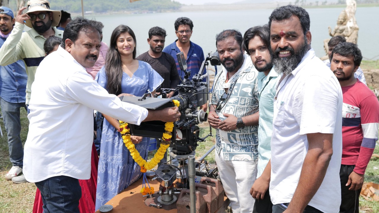 New Movie Opening : కోబలి నిర్మాతల కొత్త సినిమా ఓపెనింగ్.. లవ్ స్టోరీతో.. New Movie Opening : కోబలి నిర్మాతల కొత్త సినిమా ఓపెనింగ్.. లవ్ స్టోరీతో..