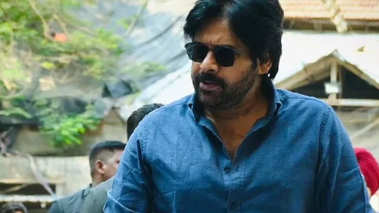 Pawan Kalyan : నిర్మాతలతో పవన్ కళ్యాణ్ మీటింగ్.. సినిమాలపై ఫైనల్ డెసిషన్.. OG రిలీజ్ డేట్ ఫిక్స్..? Pawan Kalyan : నిర్మాతలతో పవన్ కళ్యాణ్ మీటింగ్.. సినిమాలపై ఫైనల్ డెసిషన్.. OG రిలీజ్ డేట్ ఫిక్స్..?