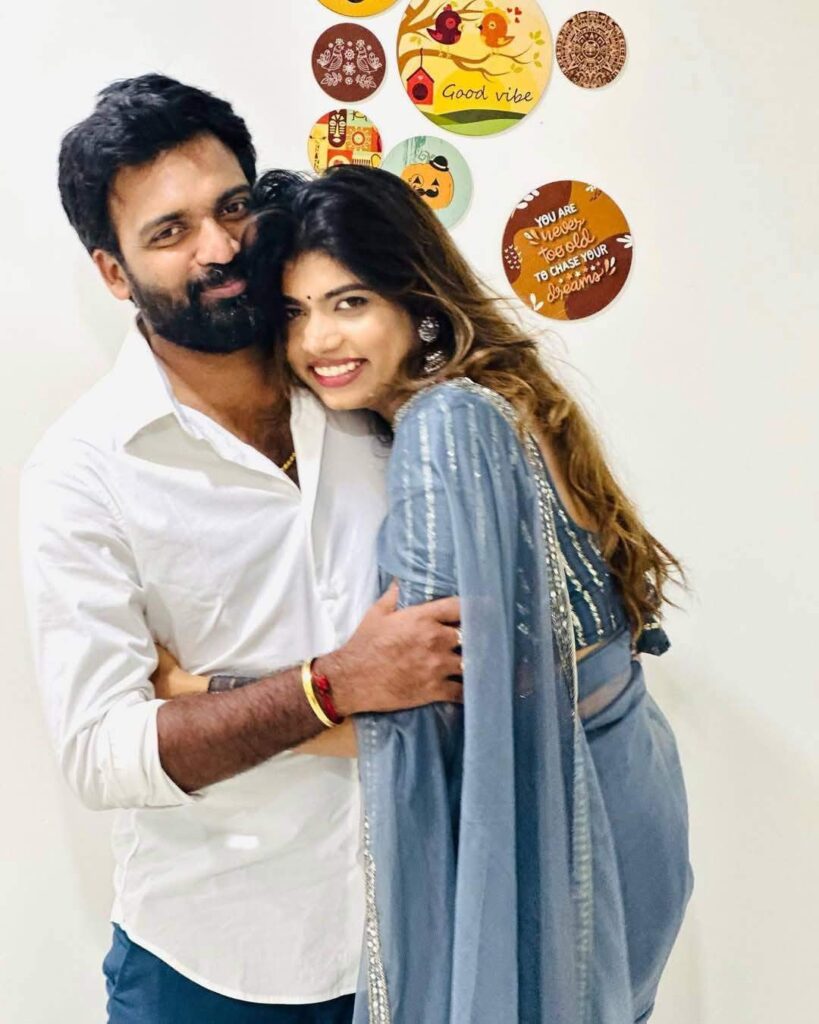Rithu Chowdary Gives Clarity on Love and Marriage with Srikanth 