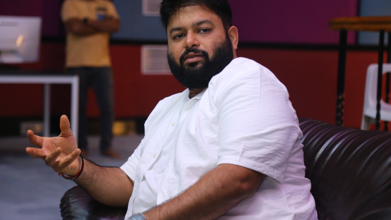 SS Thaman : ఇదేం ట్యాలెంట్ బ్రో.. పైలెట్స్ నన్ను మోసం చేయలేరు.. ఆసక్తికర విషయం చెప్పిన తమన్.. SS Thaman : ఇదేం ట్యాలెంట్ బ్రో.. పైలెట్స్ నన్ను మోసం చేయలేరు.. ఆసక్తికర విషయం చెప్పిన తమన్..