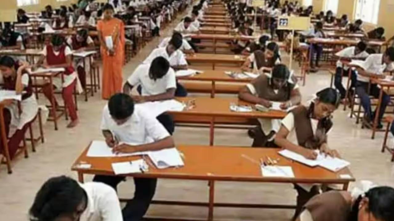 SSC Advanced Exam: టెన్త్ అడ్వాన్స్డ్ సప్లిమెంటరీ పరీక్షలకు షెడ్యూల్ ఇదే.. ఫీజు ఎప్పటివరకు చెల్లించాలంటే..? SSC Advanced Exam: టెన్త్ అడ్వాన్స్డ్ సప్లిమెంటరీ పరీక్షలకు షెడ్యూల్ ఇదే.. ఫీజు ఎప్పటివరకు చెల్లించాలంటే..?