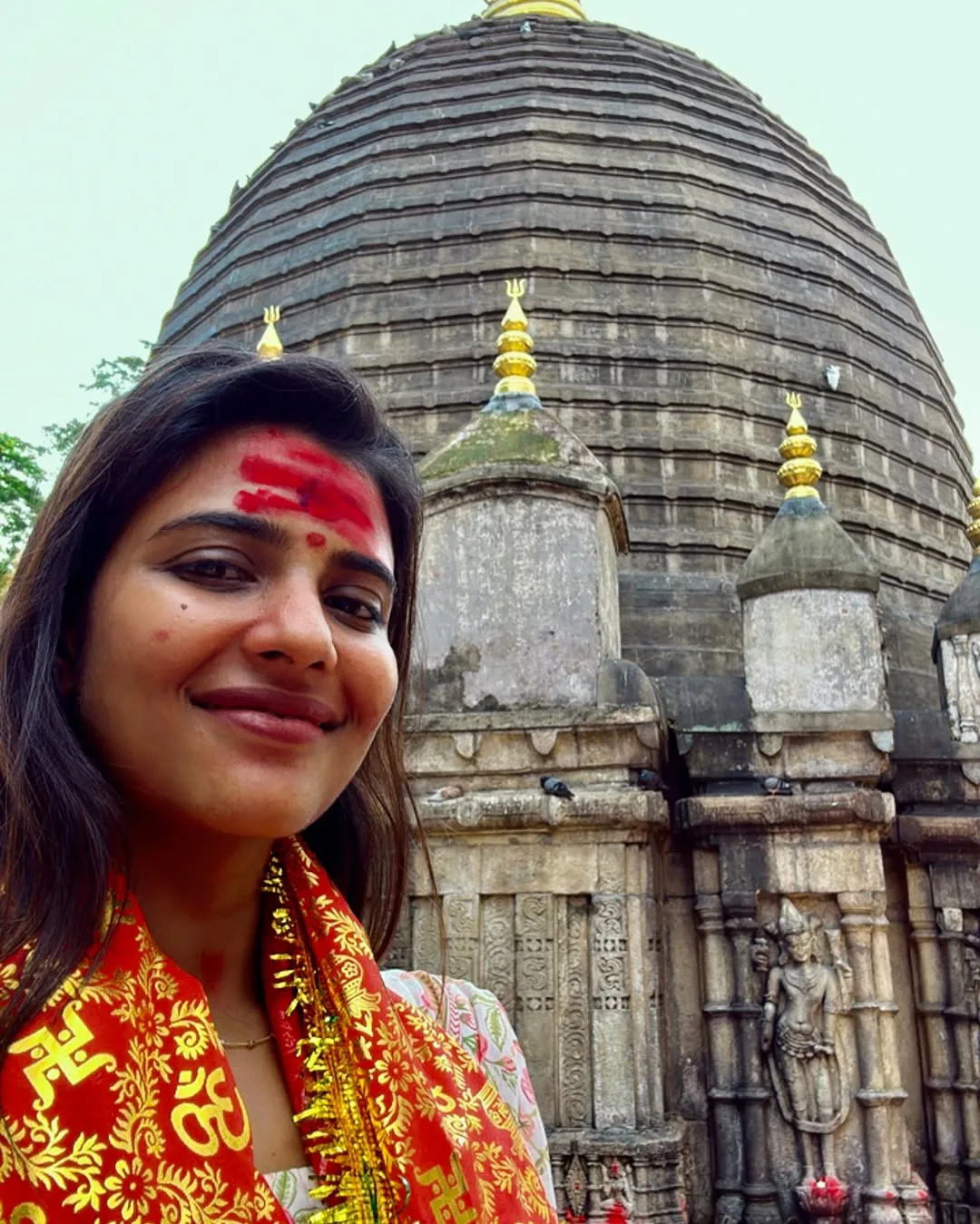 Aishwarya Rajesh Visits Assam Kamakhya Temple