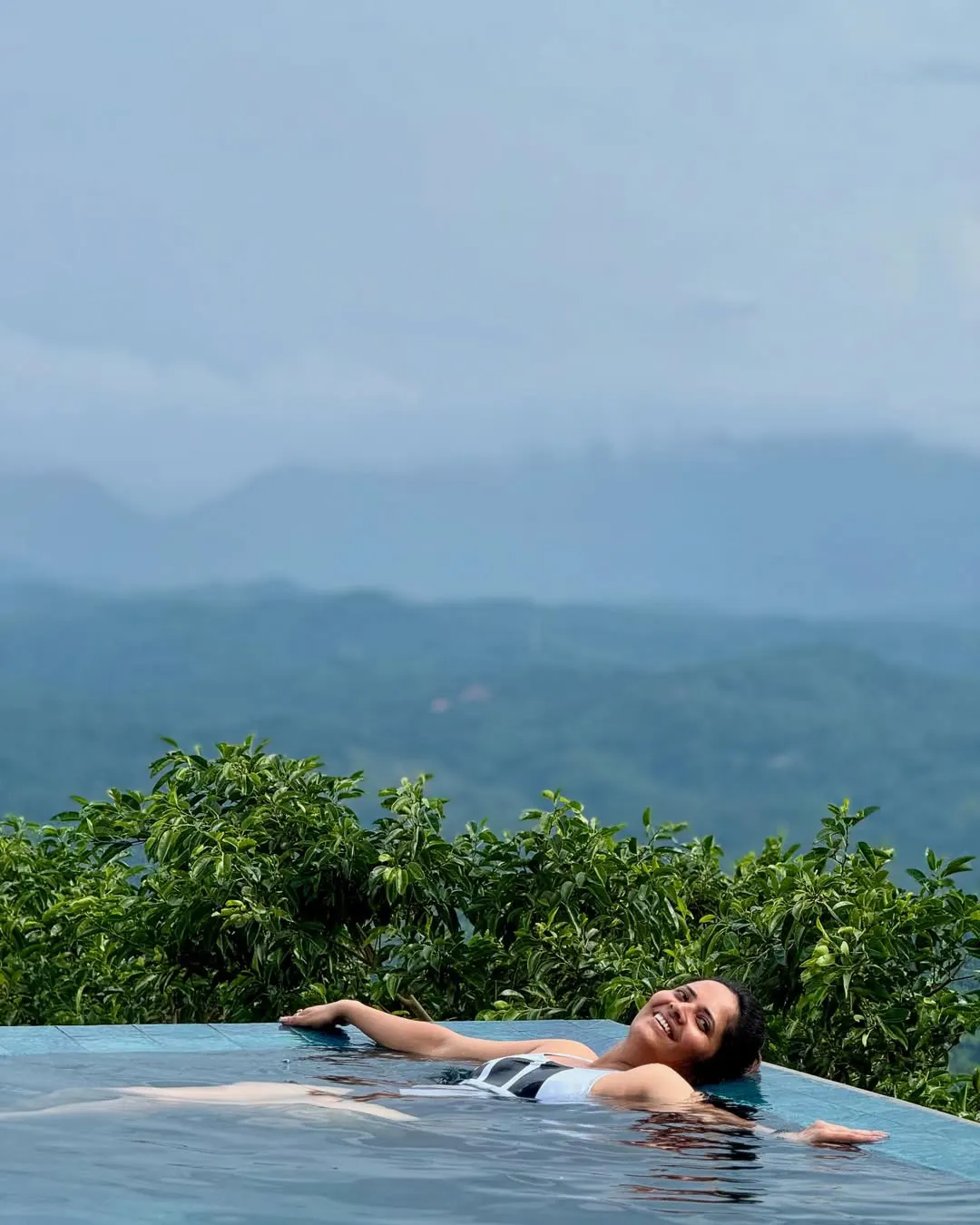 Anasuya Bharadwaj Enjoying Vacation in Sri Lanka with Family