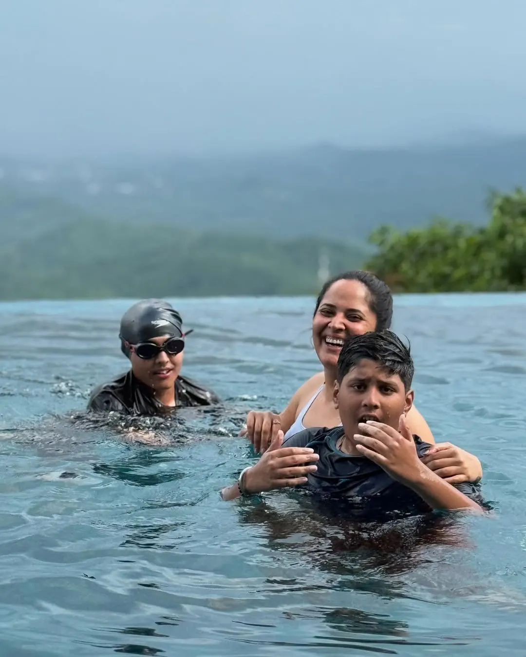 Anasuya Bharadwaj Enjoying Vacation in Sri Lanka with Family