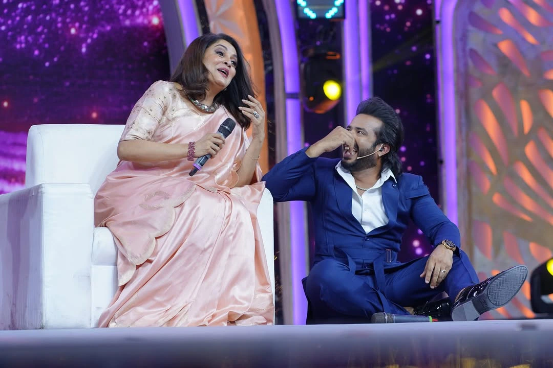 Anchor Ravi Ramayakrishna Cute Photos