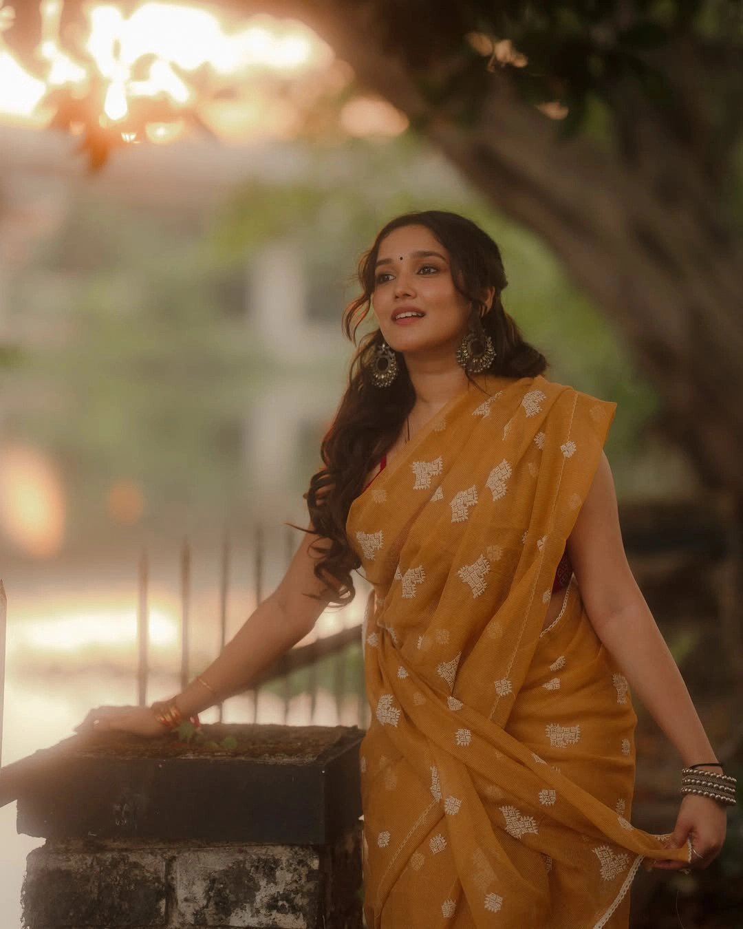 Anikha surendran Stunning Looks in Saree