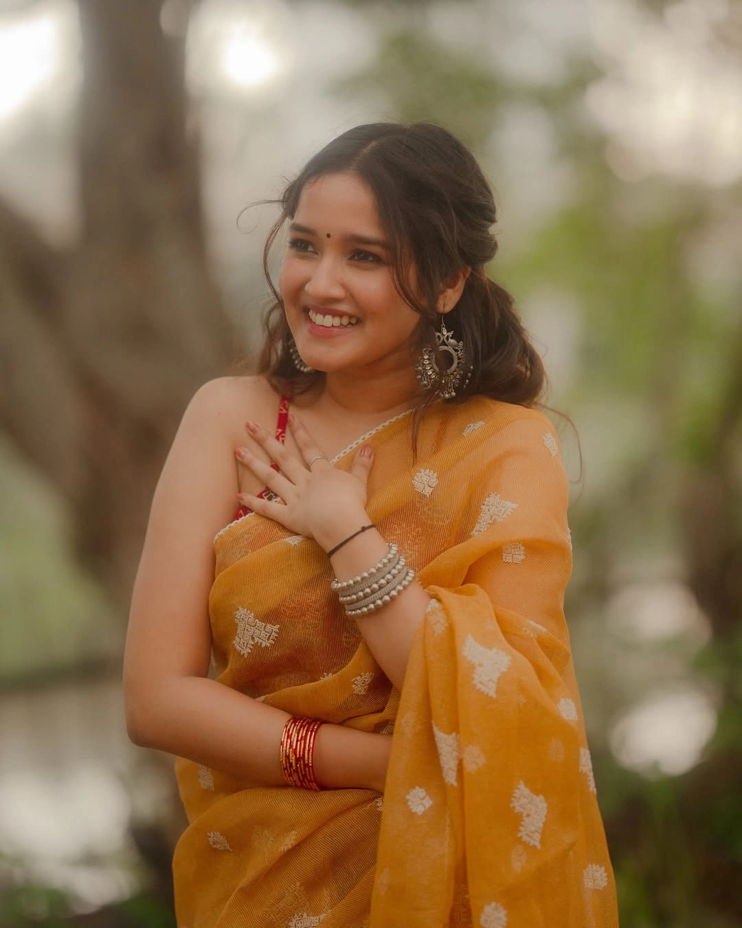 Anikha surendran Stunning Looks in Saree