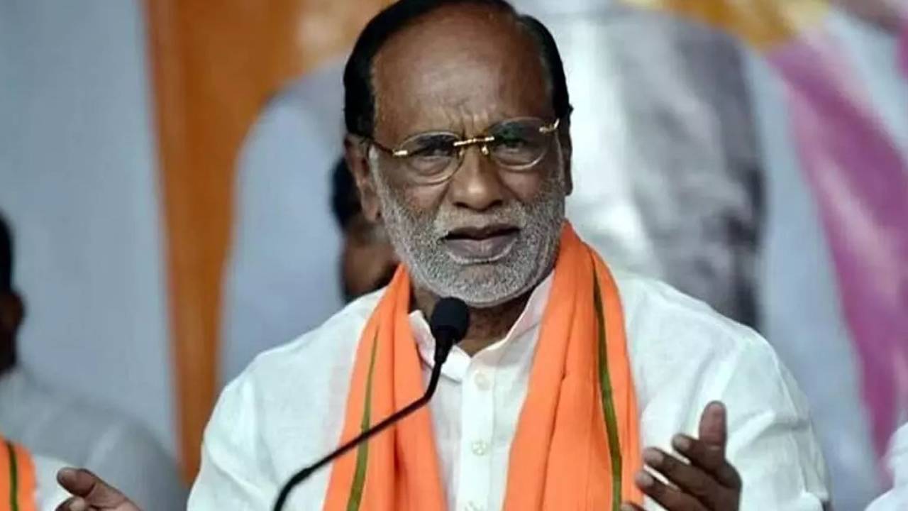 అన్న ఆధిపత్యాన్ని సవాల్ చేయడం కోసమే కవిత లేఖ.. బీజేపీ ఎంపీ లక్ష్మణ్ అన్న ఆధిపత్యాన్ని సవాల్ చేయడం కోసమే కవిత లేఖ.. బీజేపీ ఎంపీ లక్ష్మణ్