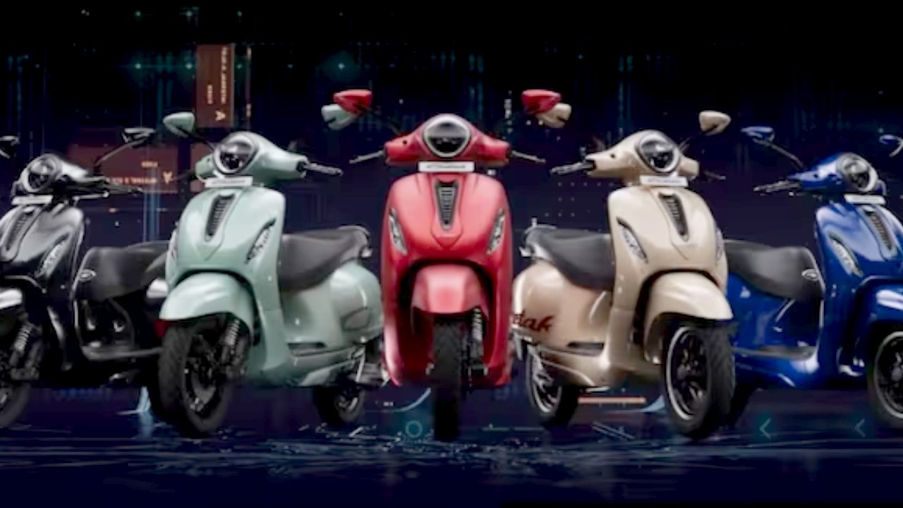 Bajaj Chetak : కొత్త బజాజ్ చేతక్ ఎలక్ట్రిక్ స్కూటర్ కొంటున్నారా? సింగిల్ ఛార్జ్తో 153 కి.మీ దూసుకెళ్తుంది.. ధర ఎంతంటే? Bajaj Chetak : కొత్త బజాజ్ చేతక్ ఎలక్ట్రిక్ స్కూటర్ కొంటున్నారా? సింగిల్ ఛార్జ్తో 153 కి.మీ దూసుకెళ్తుంది.. ధర ఎంతంటే?