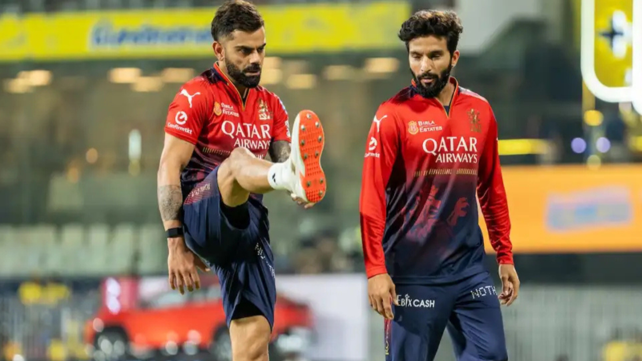 RCB : కేకేఆర్తో మ్యాచ్కు ముందు ఆర్సీబీకి బిగ్ షాక్.. కప్పు కొడదామనుకుంటే..! RCB : కేకేఆర్తో మ్యాచ్కు ముందు ఆర్సీబీకి బిగ్ షాక్.. కప్పు కొడదామనుకుంటే..!