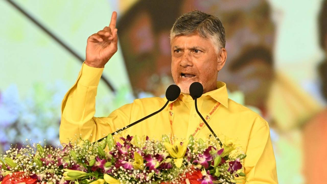 Cm Chandrababu: నన్నే మోసం చేశారు, ఆరోజే అందరినీ జైల్లో పెట్టి ఉంటే.. మనం ఓడిపోయే వాళ్లమా?- సీఎం చంద్రబాబు హాట్ కామెంట్స్ Cm Chandrababu: నన్నే మోసం చేశారు, ఆరోజే అందరినీ జైల్లో పెట్టి ఉంటే.. మనం ఓడిపోయే వాళ్లమా?- సీఎం చంద్రబాబు హాట్ కామెంట్స్