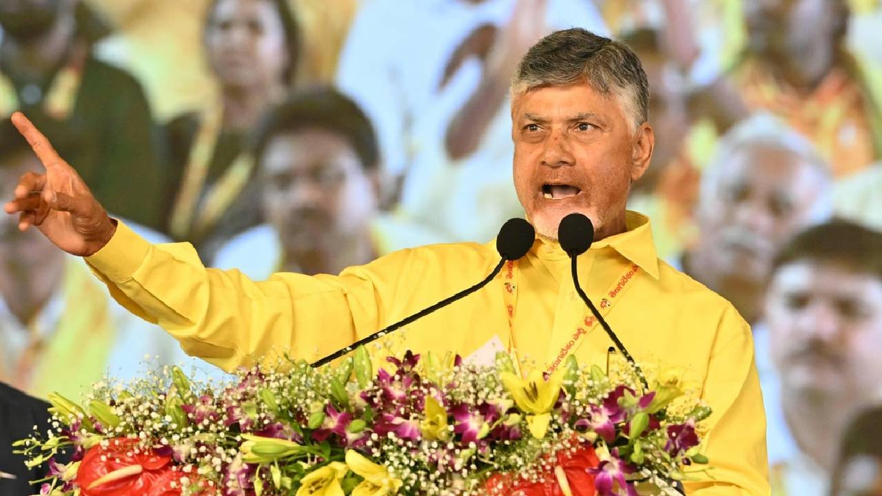 Gossip Garage: టీడీపీలో ఉన్న వైసీపీ కోవర్టులు ఎవరు? ఖబర్దార్ అంటూ చంద్రబాబు వార్నింగ్ ఇచ్చింది ఎవరికి.. Gossip Garage: టీడీపీలో ఉన్న వైసీపీ కోవర్టులు ఎవరు? ఖబర్దార్ అంటూ చంద్రబాబు వార్నింగ్ ఇచ్చింది ఎవరికి..