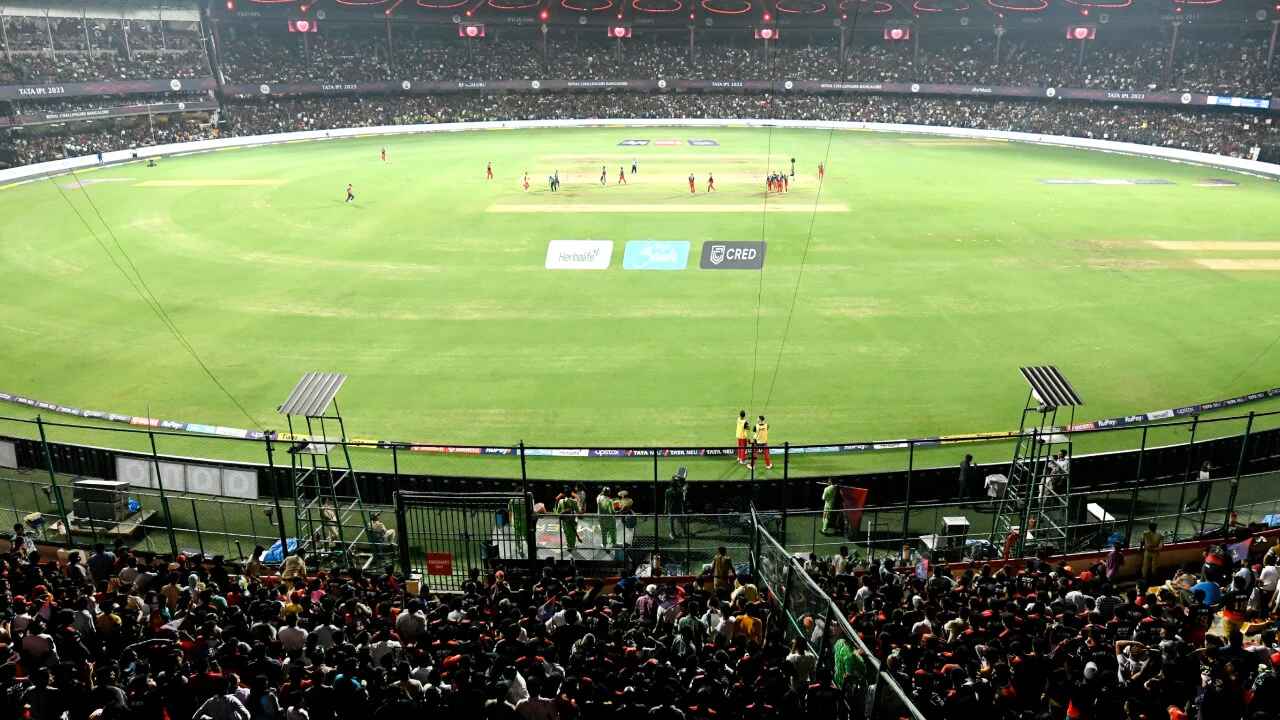 IPL 2025: వరుణ గండం.. ఆర్సీబీ, ఎస్ఆర్ హెచ్ మ్యాచ్ వేదిక మార్పు.. IPL 2025: వరుణ గండం.. ఆర్సీబీ, ఎస్ఆర్ హెచ్ మ్యాచ్ వేదిక మార్పు..