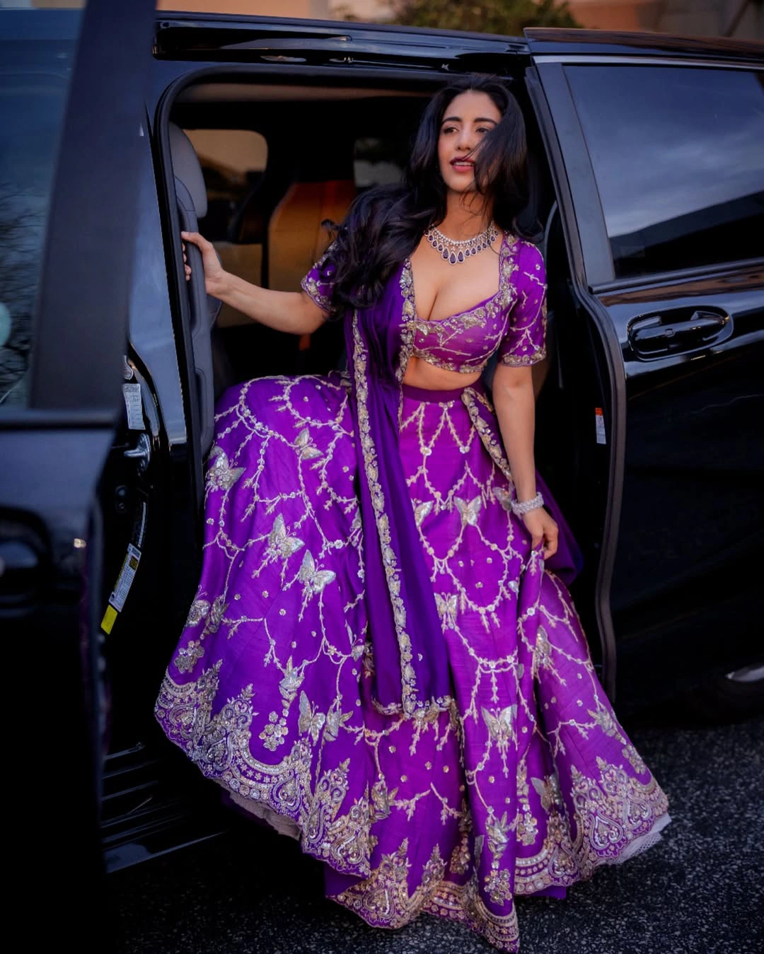 Daksha Nagarkar Shows her Beauty