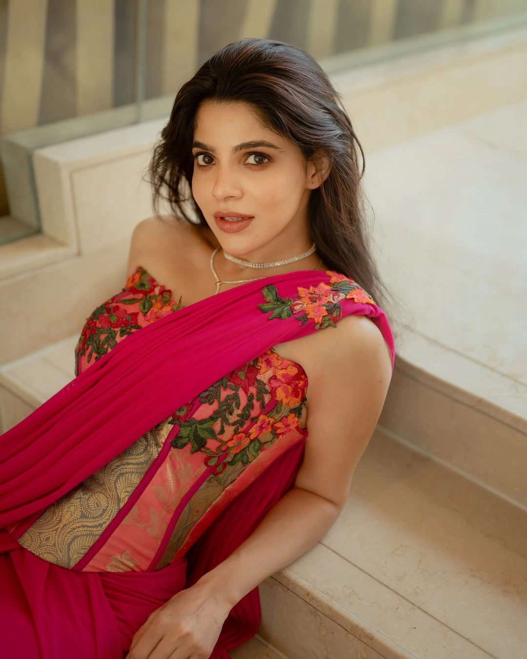 Divyabharathi Gorgeous Looks in Saree