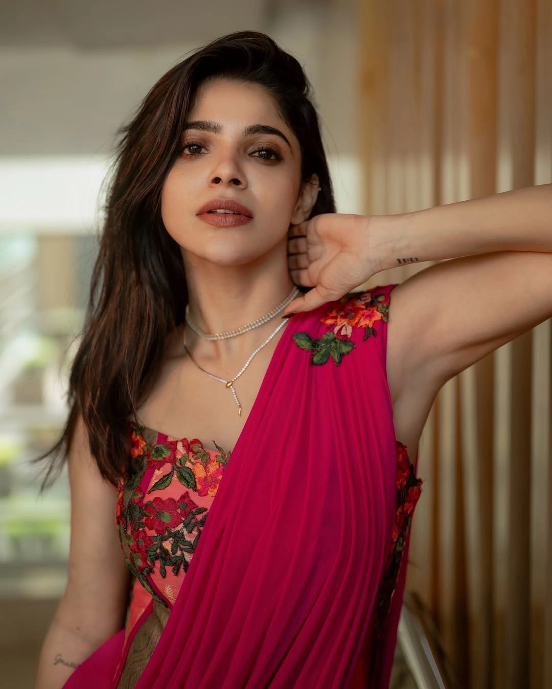 Divyabharathi Gorgeous Looks in Saree