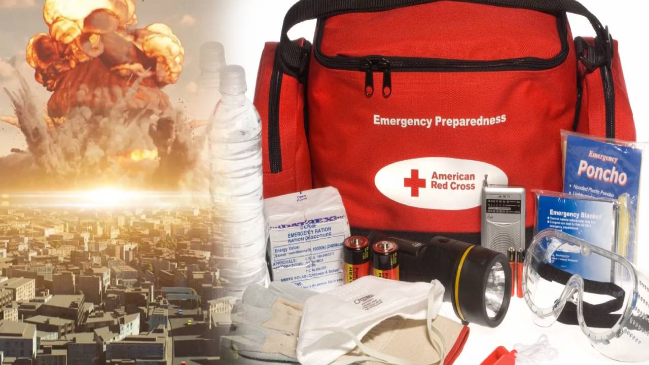 Essential Gadgets : యుద్ధం వంటి ఎమర్జెన్సీ పరిస్థితుల్లో ప్రతి భారతీయుడి ఇంట్లో తప్పనిసరిగా ఉండాల్సిన 5 ముఖ్యమైన గాడ్జెట్లివే..! Essential Gadgets : యుద్ధం వంటి ఎమర్జెన్సీ పరిస్థితుల్లో ప్రతి భారతీయుడి ఇంట్లో తప్పనిసరిగా ఉండాల్సిన 5 ముఖ్యమైన గాడ్జెట్లివే..!