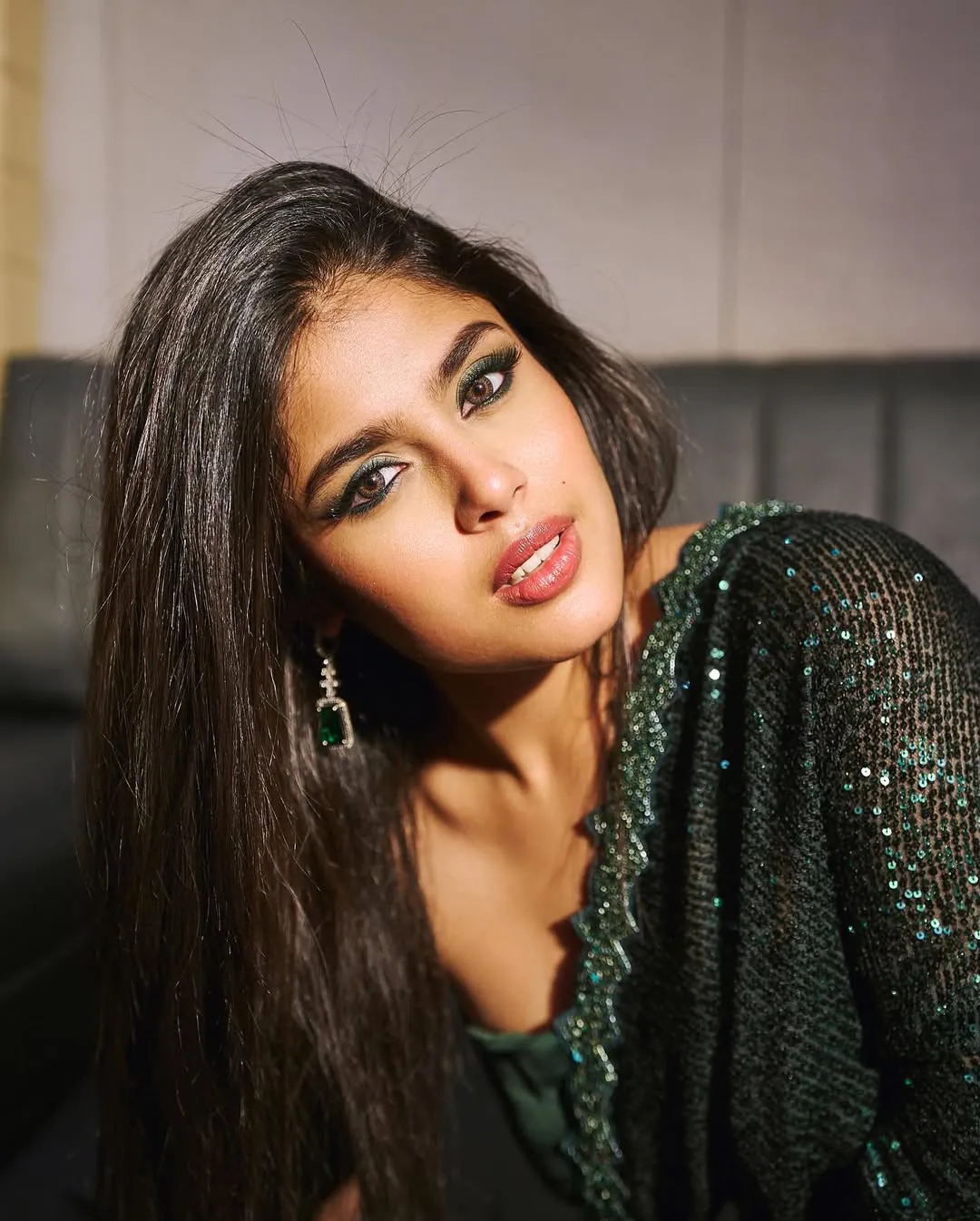 Faria Abdullah Shines in Black Saree