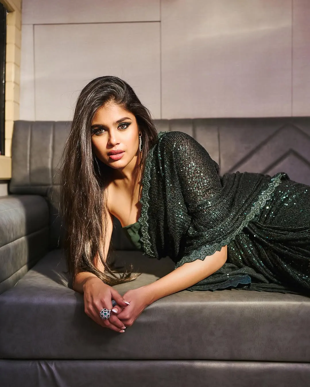 Faria Abdullah Shines in Black Saree
