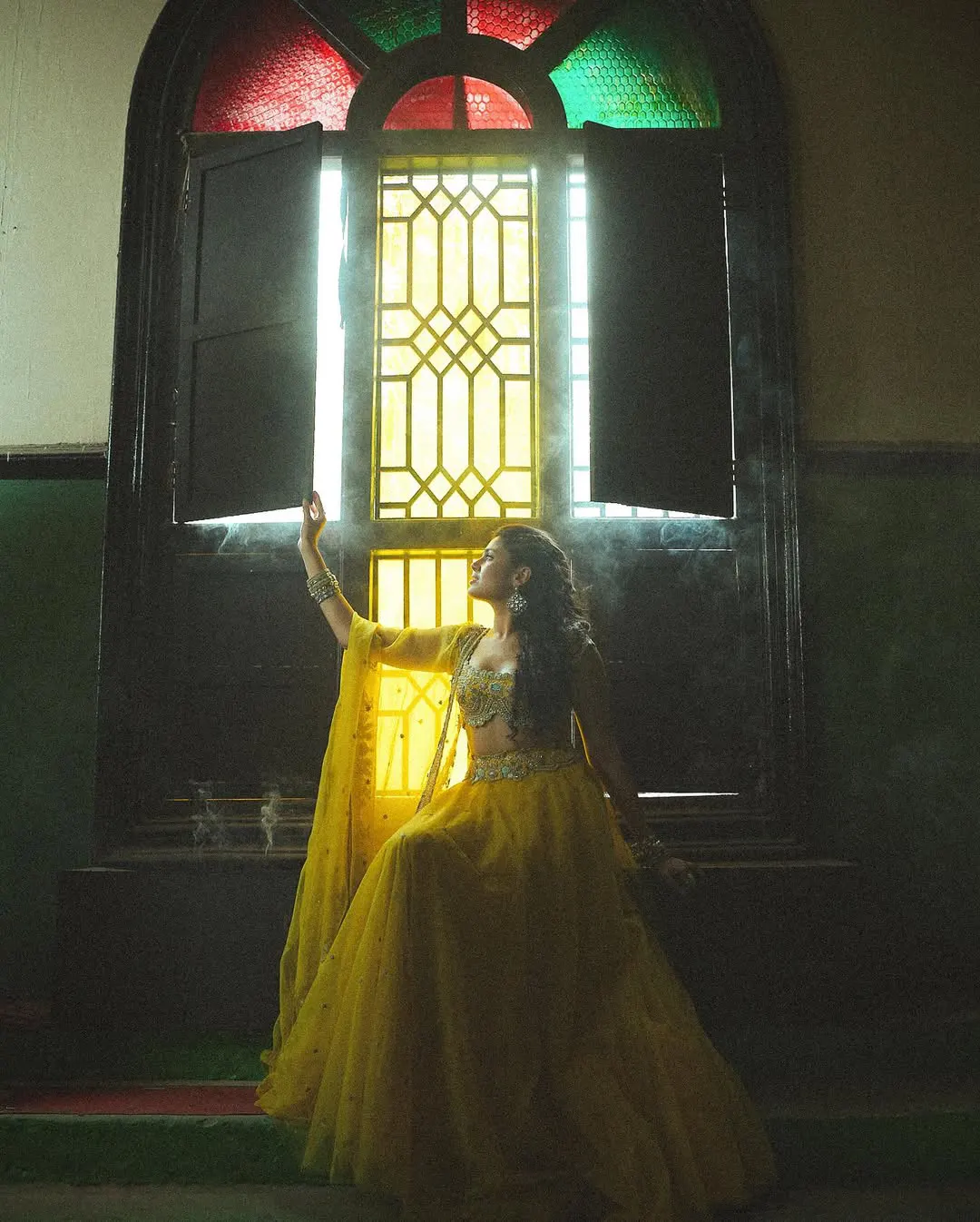 Faria Abdullah Shines in Dark
