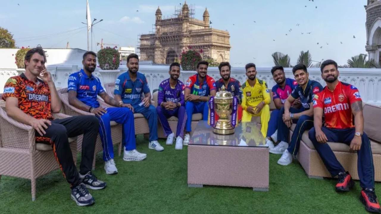 IPL 2025 : ఐపీఎల్ పునఃప్రారంభ తేదీ ఇదే..? ఇక డబుల్ హెడర్ మ్యాచ్లే..! ఫైనల్ డేట్ నో ఛేంజ్? IPL 2025 : ఐపీఎల్ పునఃప్రారంభ తేదీ ఇదే..? ఇక డబుల్ హెడర్ మ్యాచ్లే..! ఫైనల్ డేట్ నో ఛేంజ్?