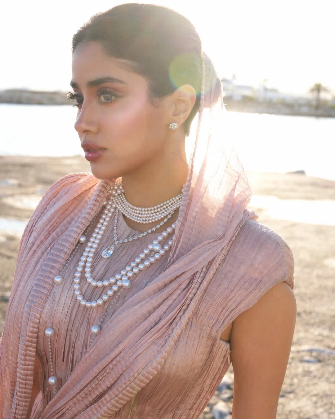 Janhvi Kapoor Stunning Looks in Cannes Film Festival