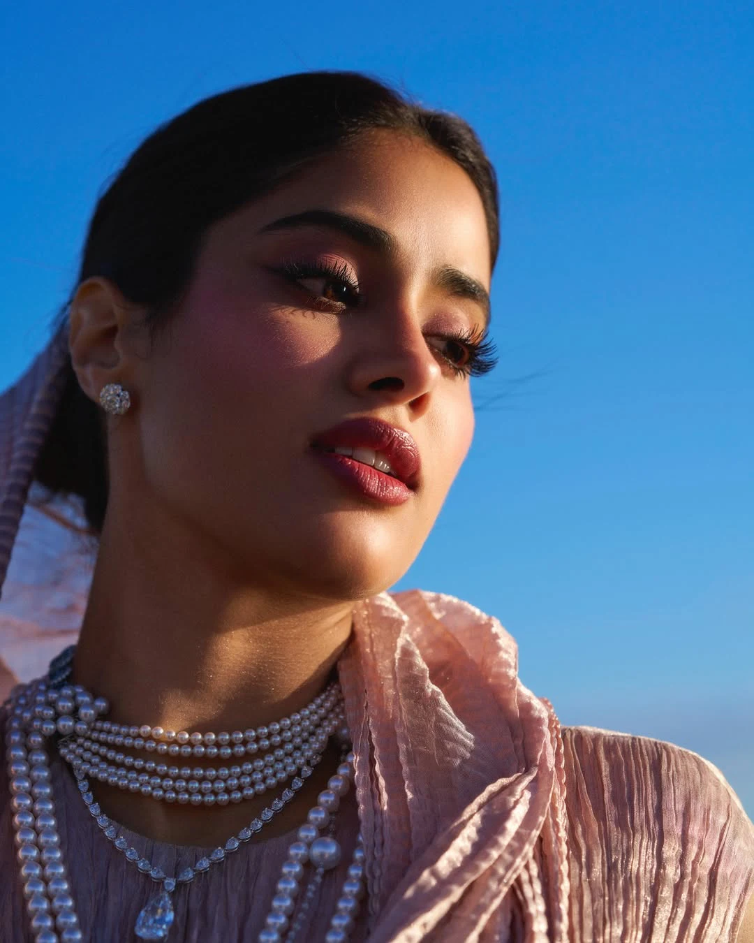 Janhvi Kapoor Stunning Looks in Cannes Film Festival