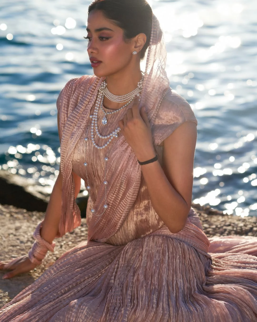Janhvi Kapoor Stunning Looks in Cannes Film Festival