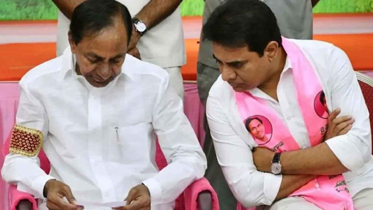 KCR KTR Meeting: ఏం చేద్దాం డాడీ..! కేసీఆర్ తో 2గంటలు కేటీఆర్ భేటీ.. కవిత లేఖపై సీరియస్ చర్చ KCR KTR Meeting: ఏం చేద్దాం డాడీ..! కేసీఆర్ తో 2గంటలు కేటీఆర్ భేటీ.. కవిత లేఖపై సీరియస్ చర్చ