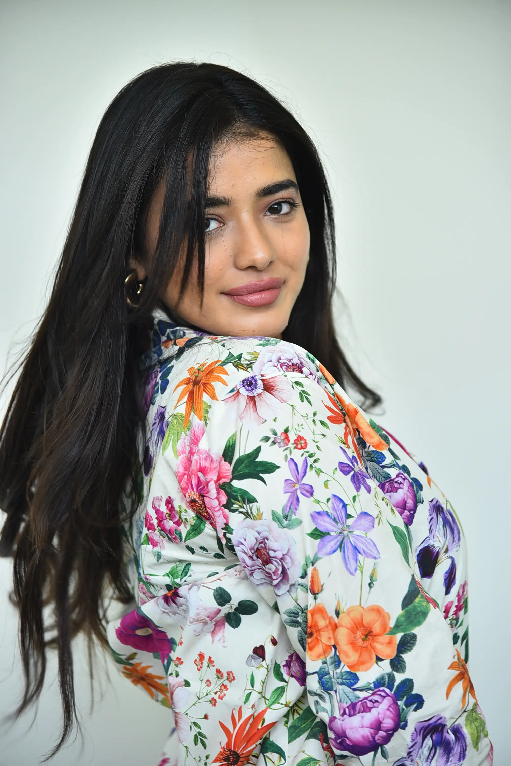 Ketika Sharma Stylish Looks in Single Movie Promotions