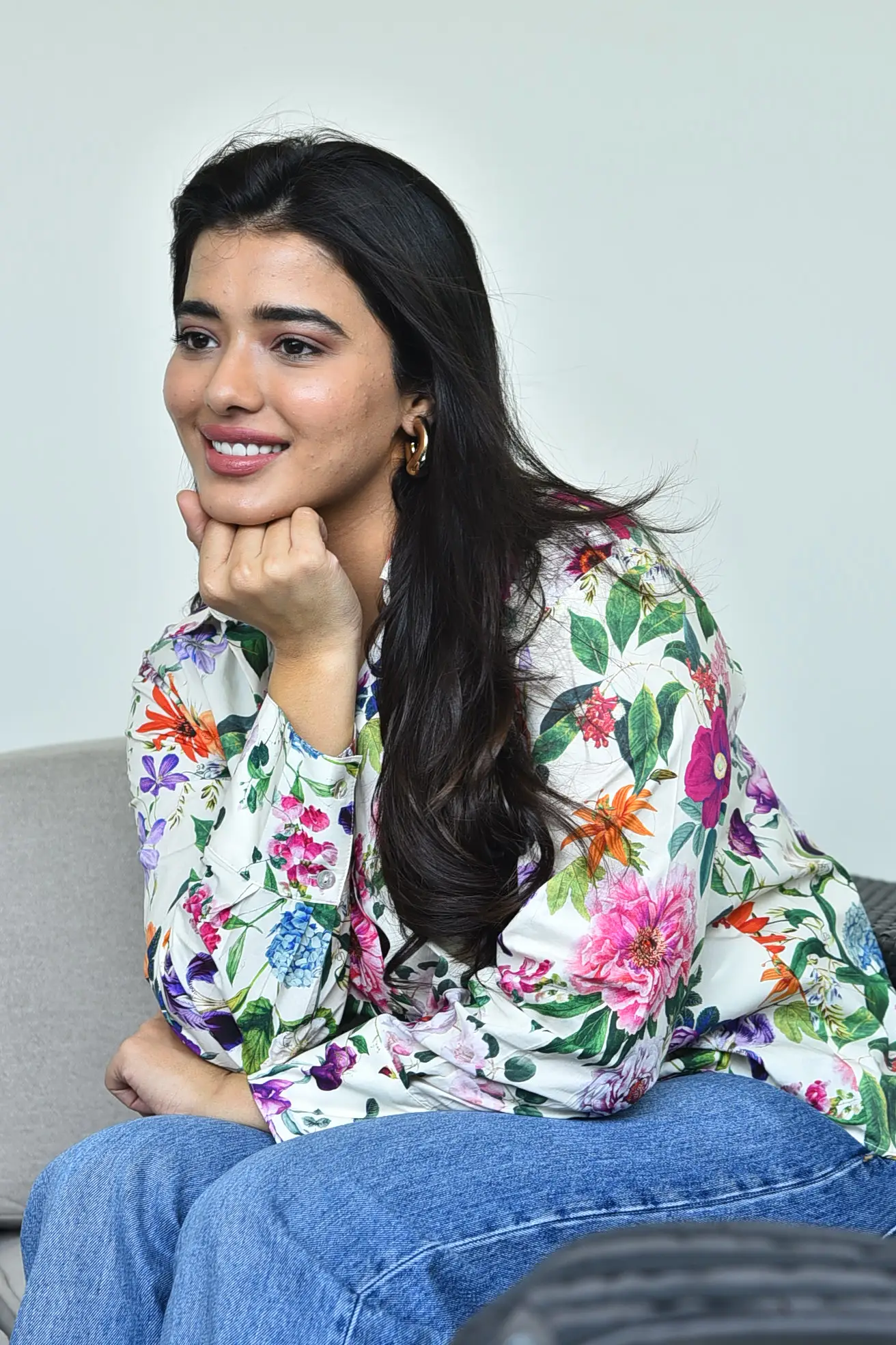 Ketika Sharma Stylish Looks in Single Movie Promotions