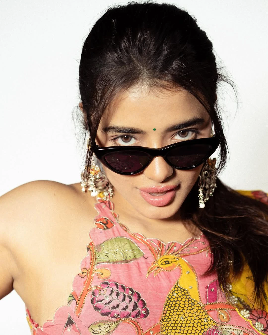 Single Movie Actress Ketika Sharma Stylish Looks in Saree