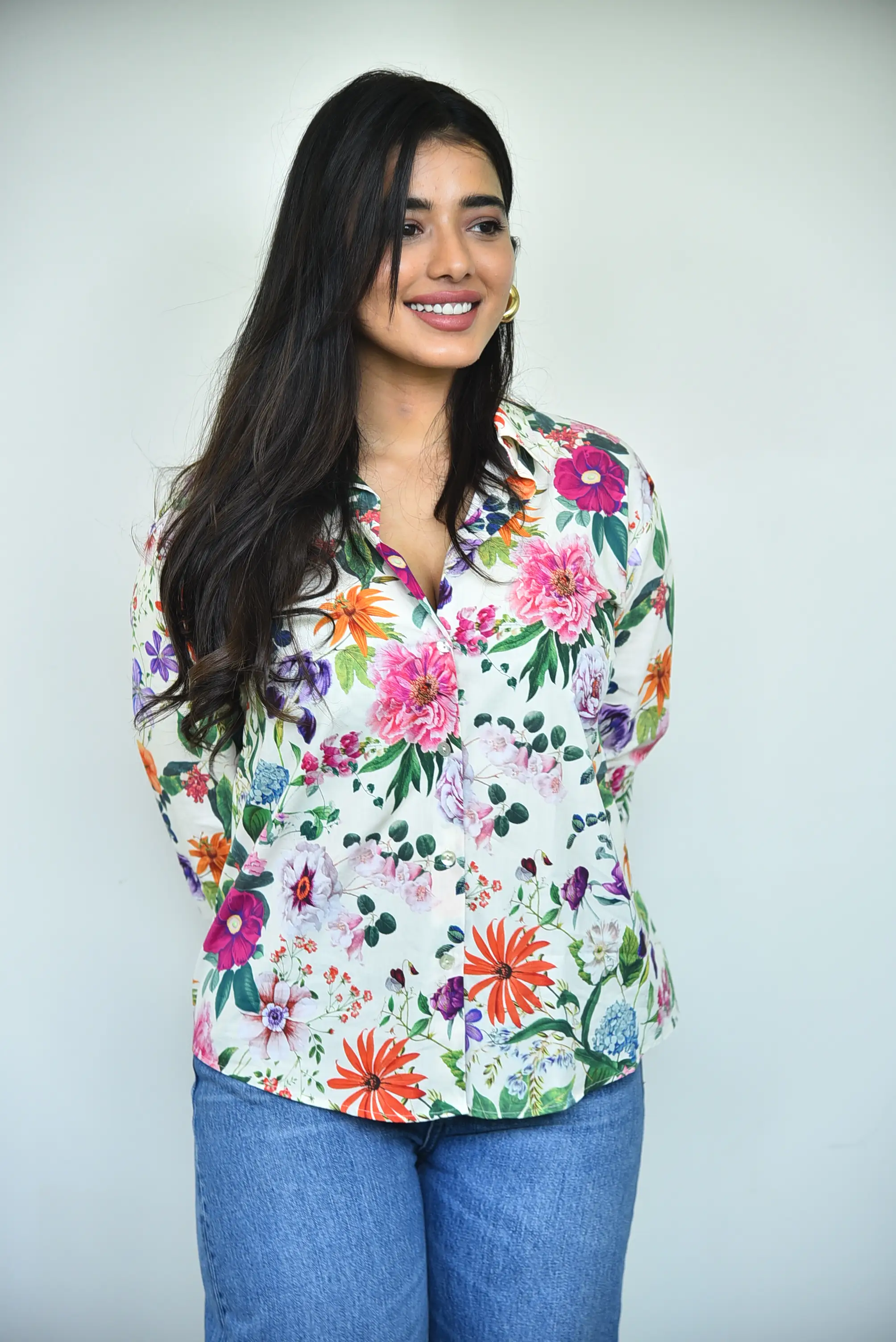 Ketika Sharma Stylish Looks in Single Movie Promotions