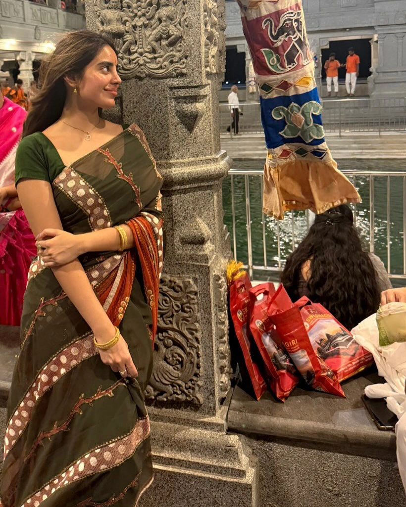 Kushitha Kallapu Went to Swarnagiri Temple