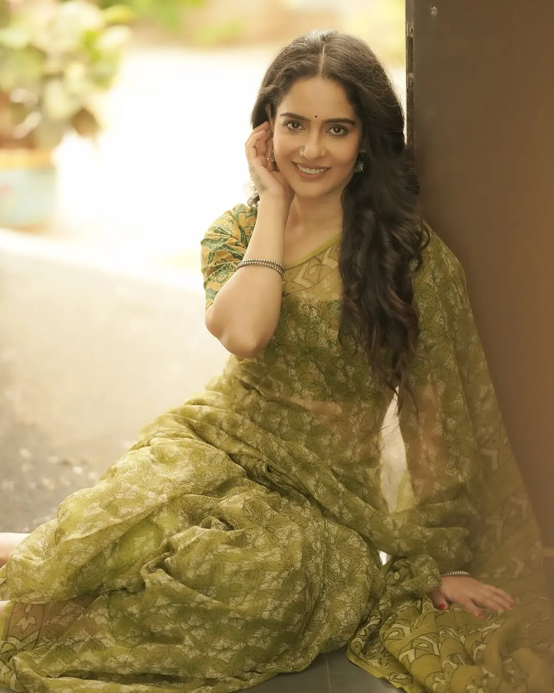 Malvi Malhotra Stunning Looks in Saree