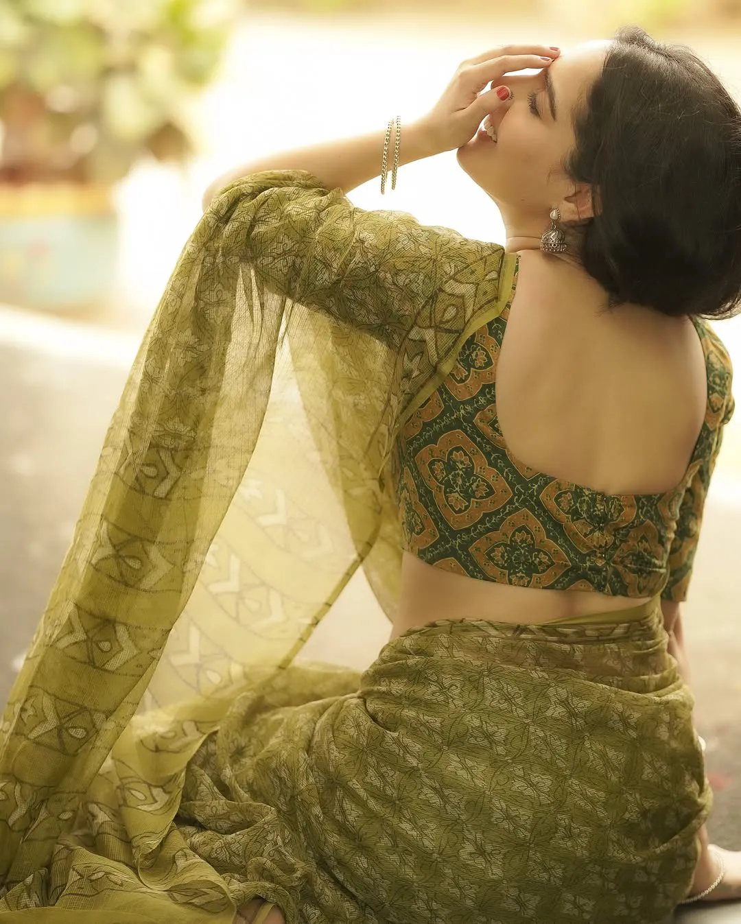 Malvi Malhotra Stunning Looks in Saree
