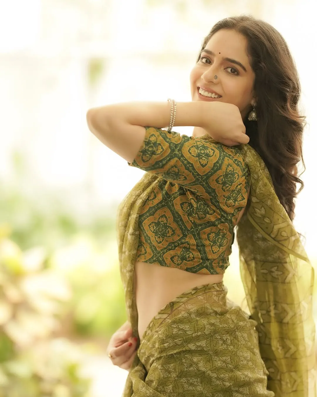 Malvi Malhotra Stunning Looks in Saree