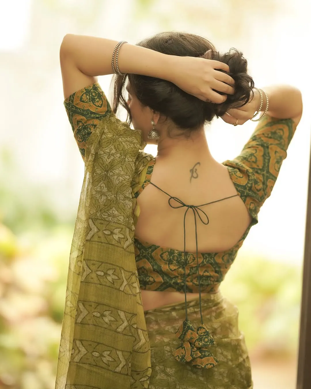 Malvi Malhotra Stunning Looks in Saree