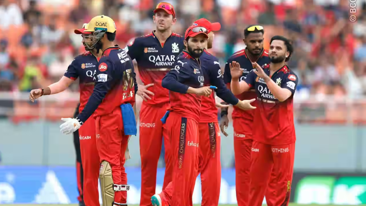 RCB vs SRH : సన్రైజర్స్తో మ్యాచ్ ముందు ఆర్సీబీకి వార్నింగ్.. RCB vs SRH : సన్రైజర్స్తో మ్యాచ్ ముందు ఆర్సీబీకి వార్నింగ్..