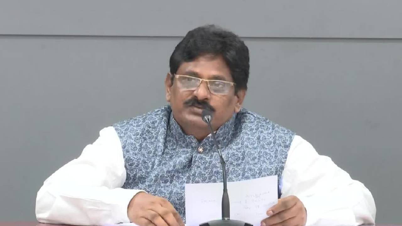 సీఐడీ మాజీ ఛీప్ సంజయ్ సస్పెన్షన్ మరోసారి పొడిగింపు సీఐడీ మాజీ ఛీప్ సంజయ్ సస్పెన్షన్ మరోసారి పొడిగింపు