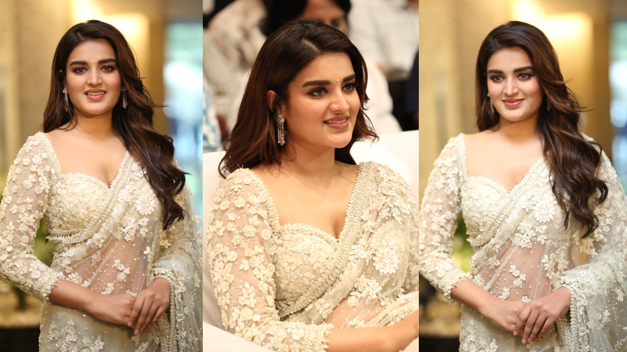 Nidhhi Agerwal : ‘హరిహర వీరమల్లు’ ప్రెస్ మీట్ లో చీరలో మెరిపించిన నిధి అగర్వాల్.. Nidhhi Agerwal : ‘హరిహర వీరమల్లు’ ప్రెస్ మీట్ లో చీరలో మెరిపించిన నిధి అగర్వాల్..
