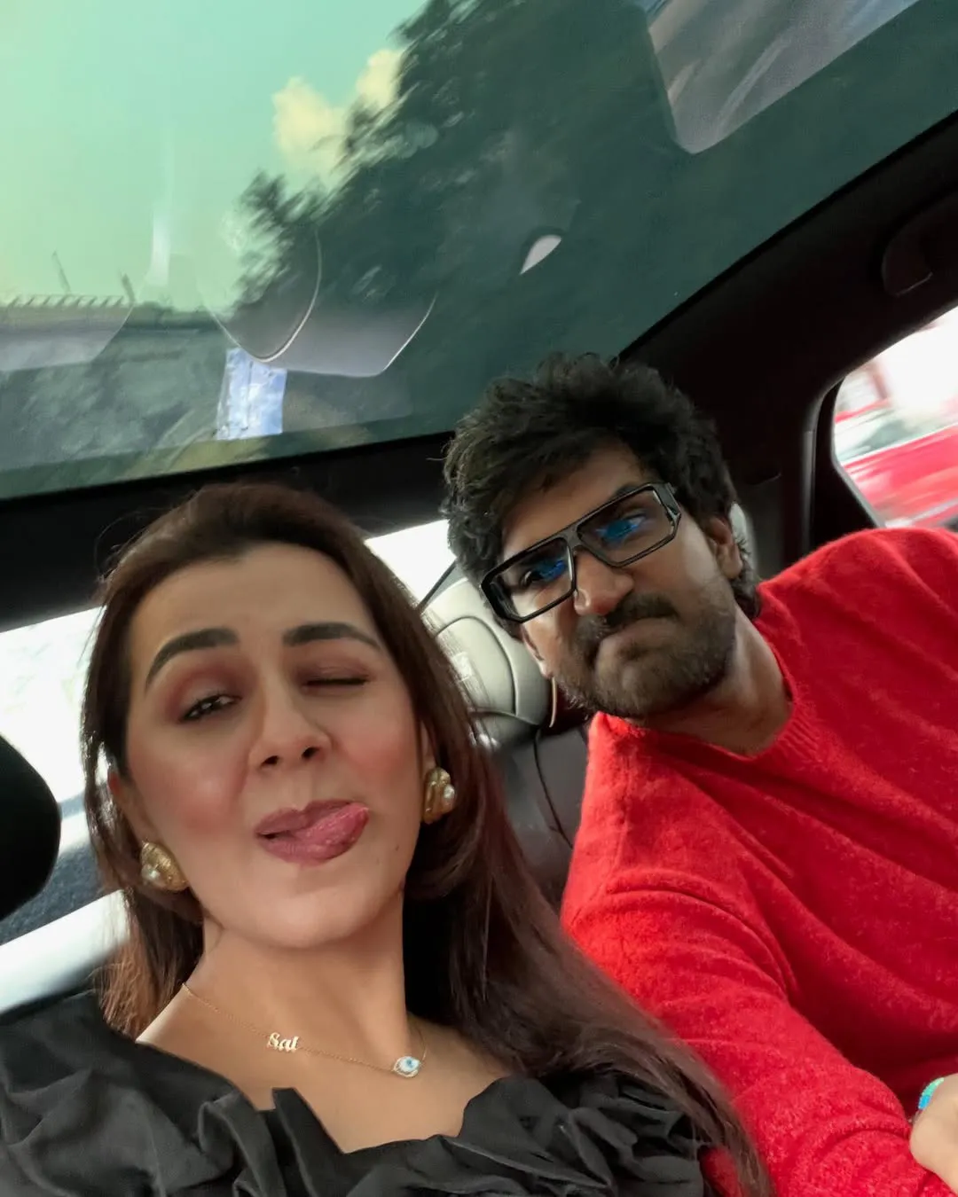Nikkii Galrani Aadhi Pinisetty Cute Photos