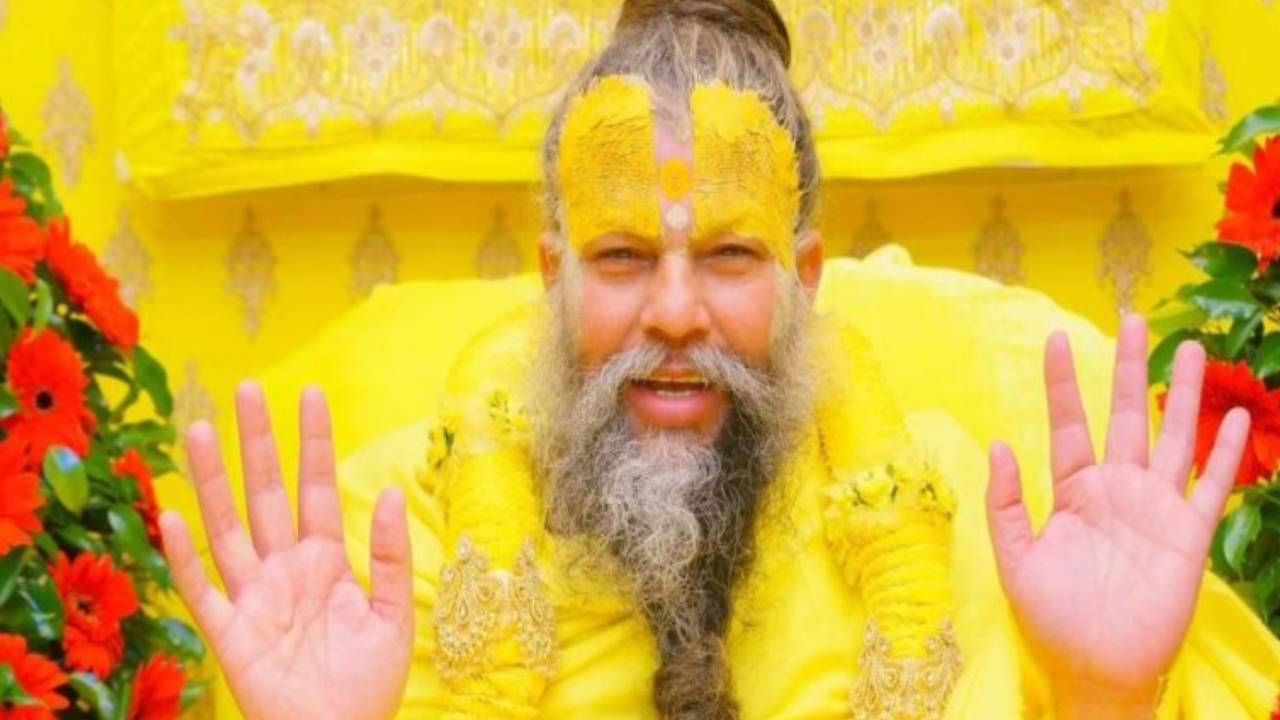 Parmanand maharaj : విరాట్ కోహ్లీ దంపతులు ఆశీర్వాదం తీసుకున్న ప్రేమానంద్ జీ మహారాజ్ ఎవరు..? ఆయన గురించి ఫుల్ డీటెయిల్స్ ఇవే.. Parmanand maharaj : విరాట్ కోహ్లీ దంపతులు ఆశీర్వాదం తీసుకున్న ప్రేమానంద్ జీ మహారాజ్ ఎవరు..? ఆయన గురించి ఫుల్ డీటెయిల్స్ ఇవే..