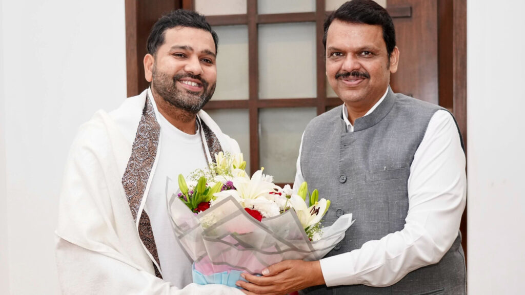 Rohit Sharma gets honoured by Maharashtra CM Devendra Fadnavis