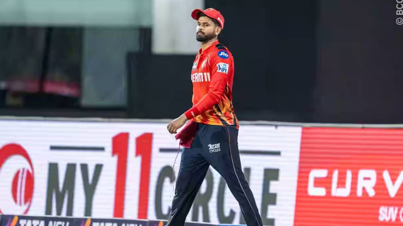 IPL 2025 Final: ఫైనల్ లో పంజాబ్ కింగ్స్ కు బిగ్ షాక్.. IPL 2025 Final: ఫైనల్ లో పంజాబ్ కింగ్స్ కు బిగ్ షాక్..