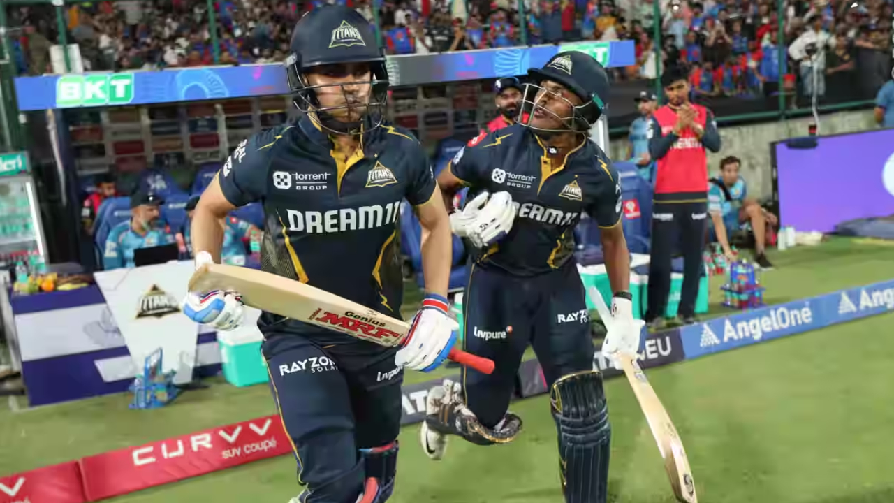 Shubman Gill-Sai Sudharsan : చరిత్ర సృష్టించిన సాయిసుదర్శన్- గిల్ జోడీ.. ఐపీఎల్ హిస్టరీలో ఏ జంట అందుకోలేని ఘనత.. Shubman Gill-Sai Sudharsan : చరిత్ర సృష్టించిన సాయిసుదర్శన్- గిల్ జోడీ.. ఐపీఎల్ హిస్టరీలో ఏ జంట అందుకోలేని ఘనత..