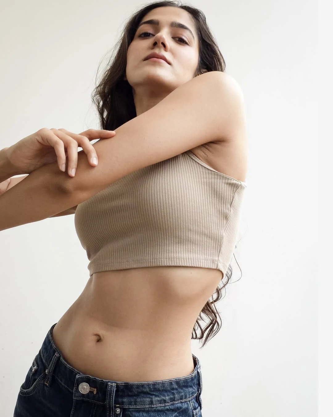 Simran Choudhary Shows her Beauty